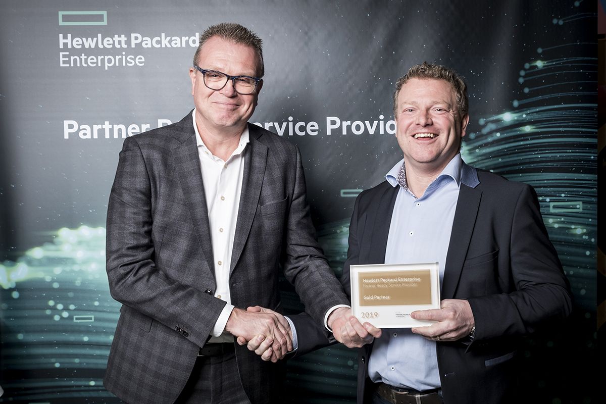 hpe gold partner status award 2019 1200x800 1